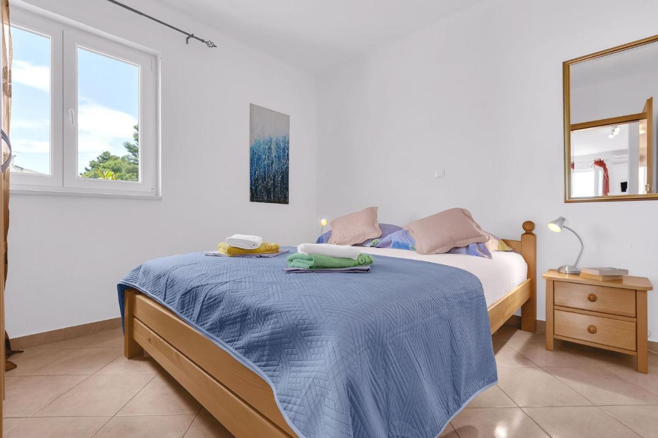 Apartments Lucija Baška Voda Екстериор снимка