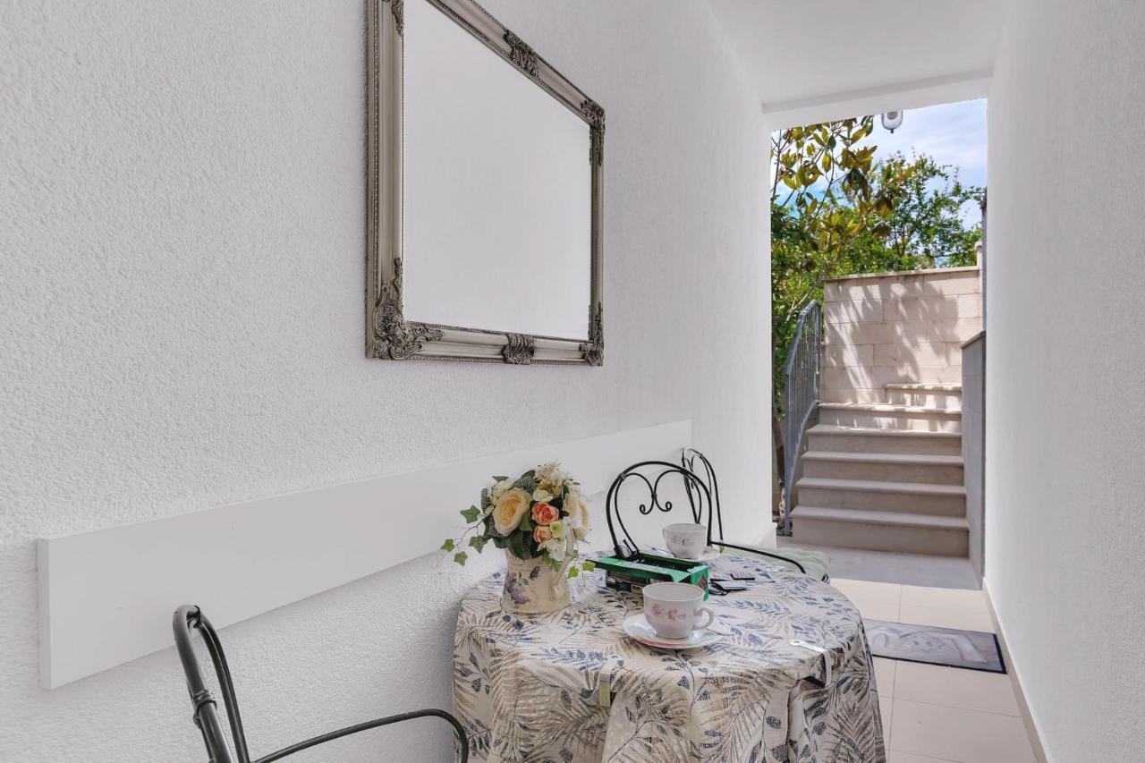 Apartments Lucija Baška Voda Екстериор снимка