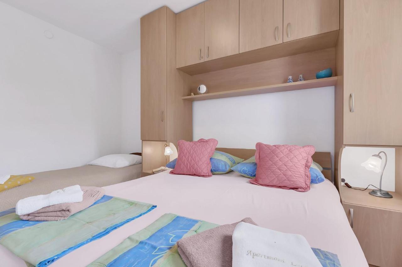 Apartments Lucija Baška Voda Екстериор снимка