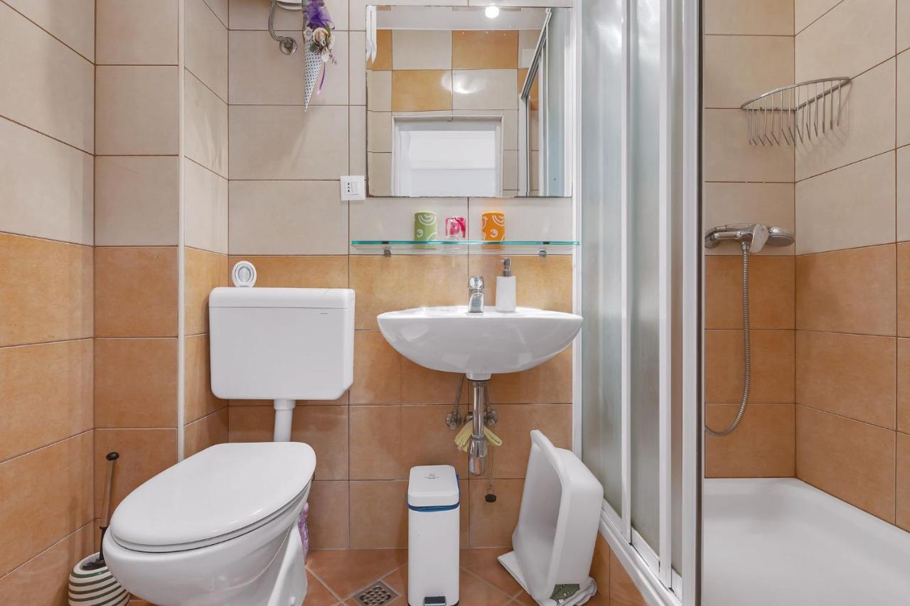 Apartments Lucija Baška Voda Екстериор снимка