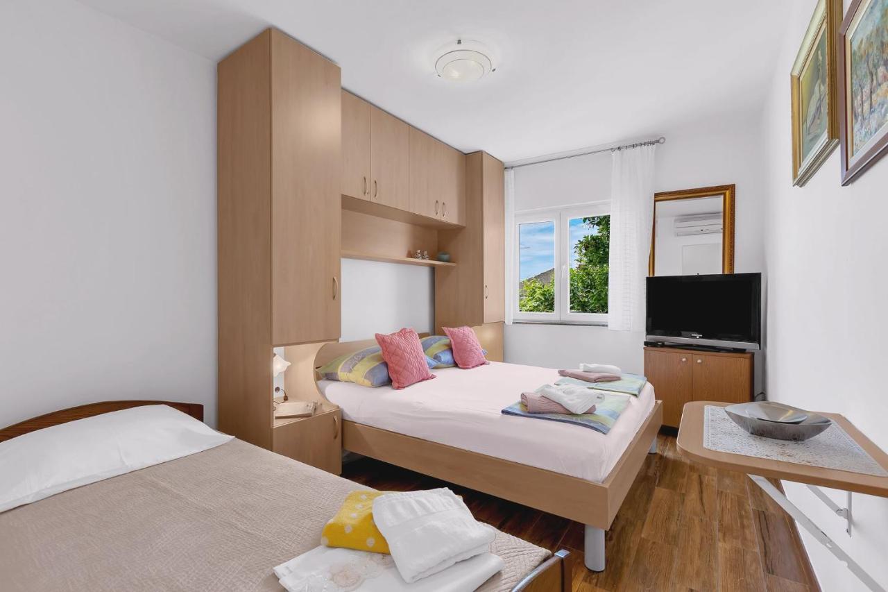 Apartments Lucija Baška Voda Екстериор снимка