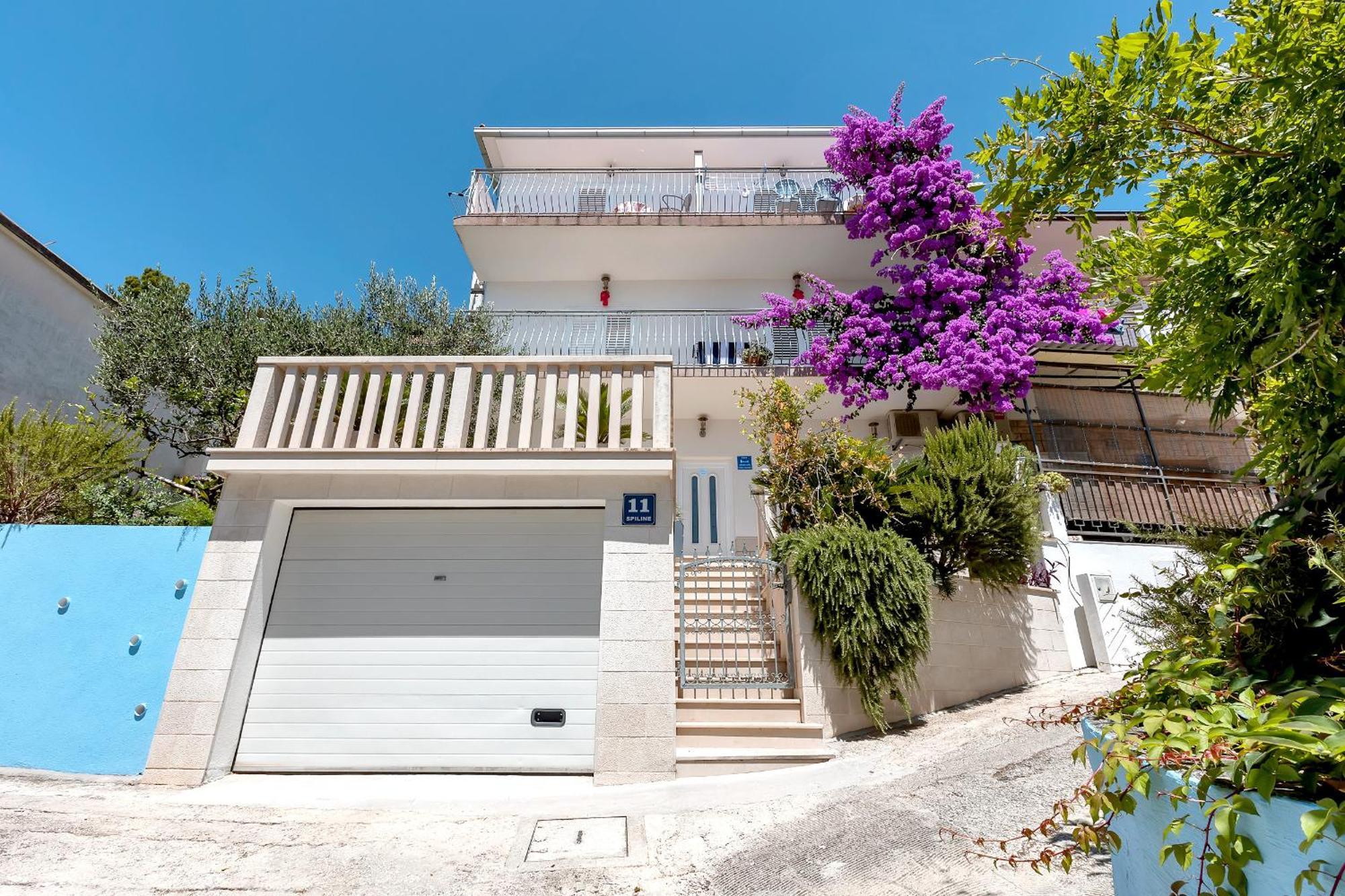 Apartments Lucija Baška Voda Екстериор снимка