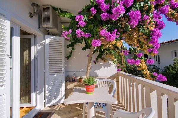 Apartments Lucija Baška Voda Стая снимка